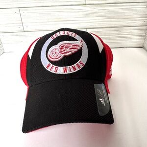 Adidas Detroit Red Wings Black and Red Cap Flexfit Men’s